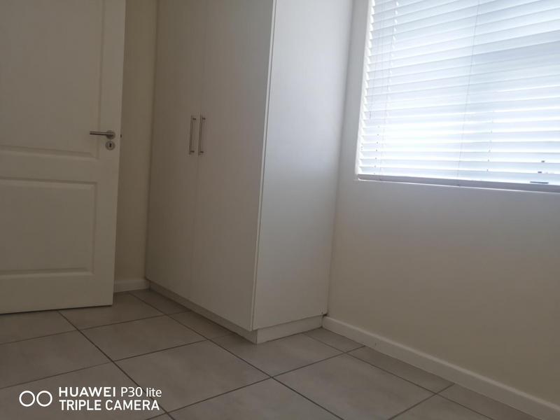 To Let 2 Bedroom Property for Rent in Heathfield Western Cape